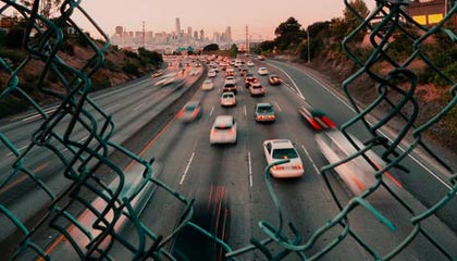 广发体育官网-凯旋而归！中国男篮回国抵达北京首都机场，全队原地解散